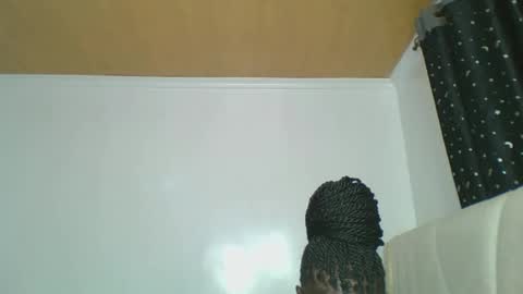 Snapshot of maira_luv1 chatting on 02-25-26, 09:19 maira luv1 online show from 02-25-26, 09:19