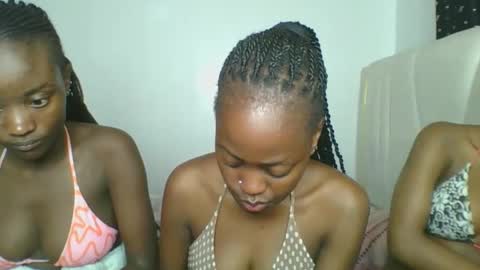 Snapshot of maira_luv1 chatting on 02-26-26, 09:30 maira luv1 online show from 02-26-26, 09:30