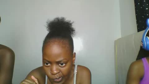 Snapshot of maira_luv1 chatting on 03-06-26, 09:11 maira luv1 online show from 03-06-26, 09:11