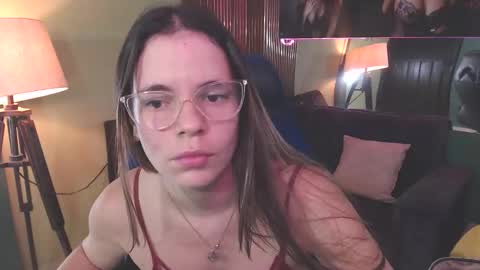 Snapshot of maira_md chatting on 10-29-25, 03:42 MAIRA online show from 10-29-25, 03:42