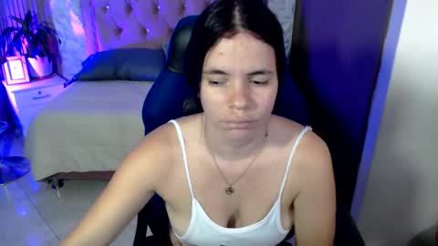 Snapshot of maira_md chatting on 12-16-25, 04:06 MAIRA online show from 12-16-25, 04:06