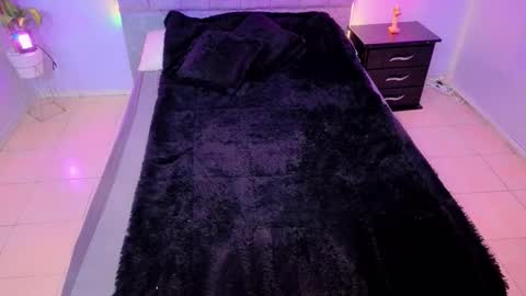 MAITE STONE1 online show from 11-29-25, 03:53