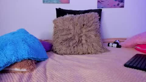 Snapshot of maithe_022 chatting on 02-26-26, 07:24 mai online show from 02-26-26, 07:24