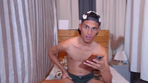 Snapshot of majestic_anne chatting on 10-01-25, 02:23 Annalyn online show from 10-01-25, 02:23