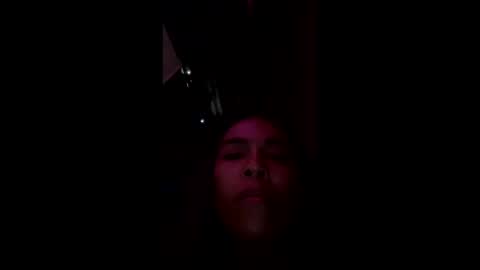 Snapshot of majestic_bella chatting on 04-21-26, 02:48 Bella online show from 04-21-26, 02:48