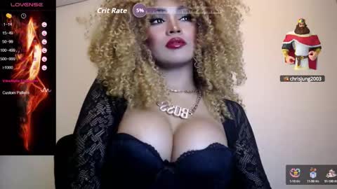 Snapshot of majesticcallista chatting on 10-14-25, 06:36 QueenCali online show from 10-14-25, 06:36