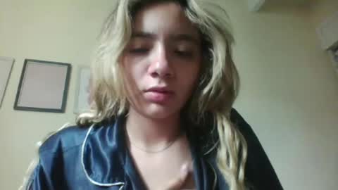 majo_gomezz online show from 11-28-25, 05:15