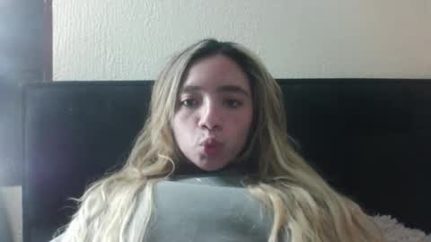 majo_gomezz online show from 12-16-25, 01:21
