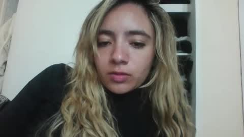 majo_gomezz online show from 12-18-25, 04:40