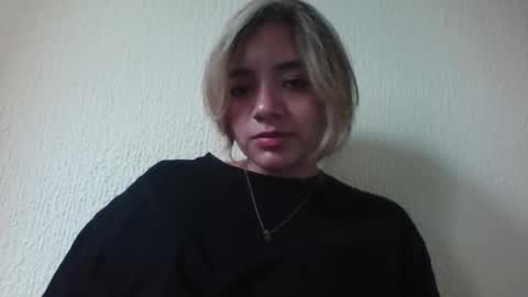 majo_gomezz online show from 01-15-26, 04:00