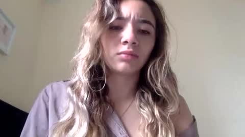 Snapshot of majo_gomezz chatting on 04-29-26, 04:44 majo_gomezz online show from 04-29-26, 04:44
