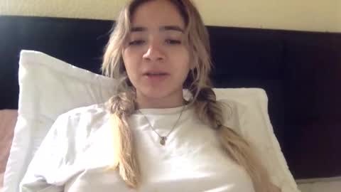 Snapshot of majo_gomezz chatting on 04-30-26, 05:41 majo_gomezz online show from 04-30-26, 05:41