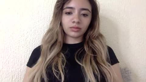 Snapshot of majo_gomezz chatting on 06-13-26, 04:21 majo_gomezz online show from 06-13-26, 04:21