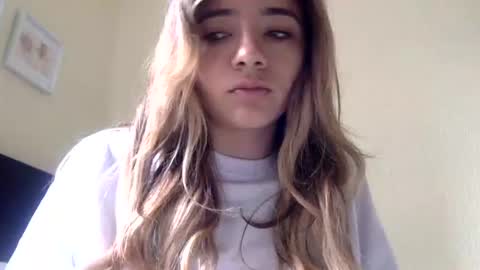 majo_gomezz online show from 06-18-26, 03:38