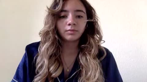 majo_gomezz online show from 06-25-26, 04:00