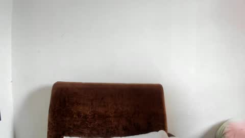 Snapshot of majo_rose chatting on 02-14-25, 04:09 MAJO ROSE online show from 02-14-25, 04:09