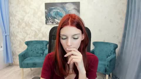 Snapshot of make_love_1 chatting on 02-19-25, 04:01 Chloe online show from 02-19-25, 04:01