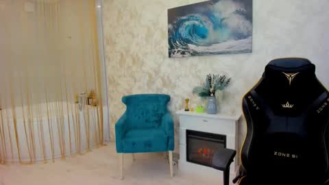 Snapshot of make_love_1 chatting on 10-10-25, 03:38 Chloe online show from 10-10-25, 03:38
