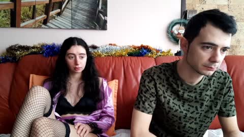 Snapshot of make_me_feel chatting on 01-01-25, 01:37 Lena Ian online show from 01-01-25, 01:37