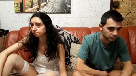 Snapshot of make_me_feel chatting on 09-29-25, 05:18 Lena Ian online show from 09-29-25, 05:18