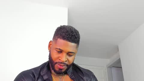 Makonnen online show from 11-17-25, 05:24