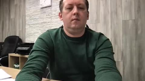 Snapshot of maks199402 chatting on 01-06-26, 12:31 maksoffice online show from 01-06-26, 12:31