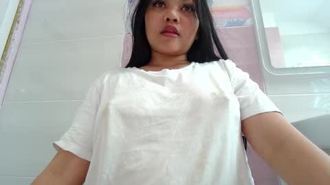 Snapshot of makulato chatting on 05-30-26, 01:52 Maya online show from 05-30-26, 01:52