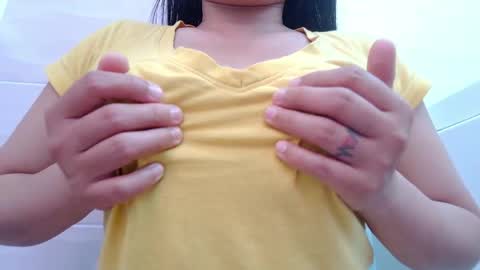 Snapshot of makulato chatting on 06-03-26, 02:33 Maya online show from 06-03-26, 02:33