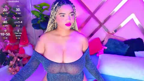 Snapshot of malaikabrown chatting on 01-08-26, 03:53 online show from 01-08-26, 03:53