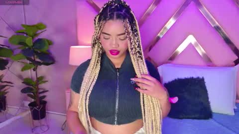 Snapshot of malaikabrown chatting on 01-10-26, 04:14 online show from 01-10-26, 04:14