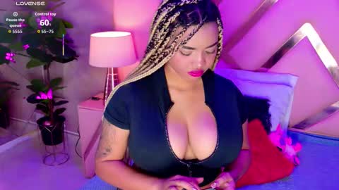 Snapshot of malaikabrown chatting on 01-17-26, 04:28 online show from 01-17-26, 04:28