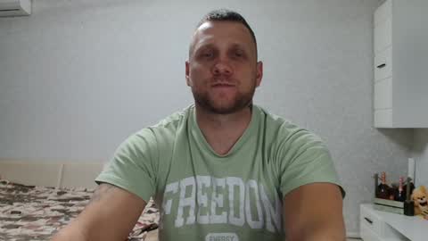 Snapshot of malchyshka chatting on 12-13-24, 01:01 malchyshka online show from 12-13-24, 01:01