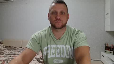 Snapshot of malchyshka chatting on 12-14-24, 02:31 malchyshka online show from 12-14-24, 02:31