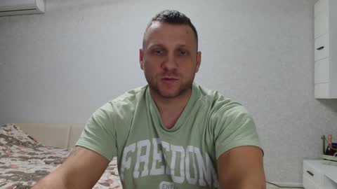 Snapshot of malchyshka chatting on 12-17-24, 11:28 malchyshka online show from 12-17-24, 11:28