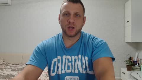 Snapshot of malchyshka chatting on 12-24-24, 12:11 malchyshka online show from 12-24-24, 12:11