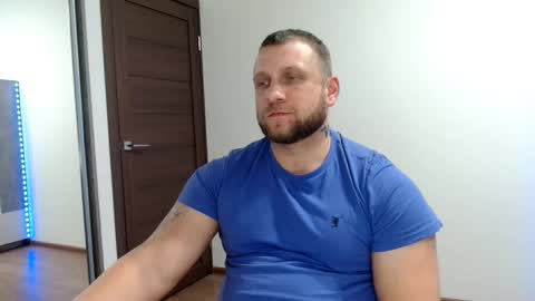 Snapshot of malchyshka chatting on 12-14-25, 02:44 malchyshka online show from 12-14-25, 02:44