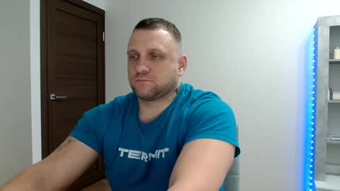 Snapshot of malchyshka chatting on 02-15-26, 12:47 malchyshka online show from 02-15-26, 12:47