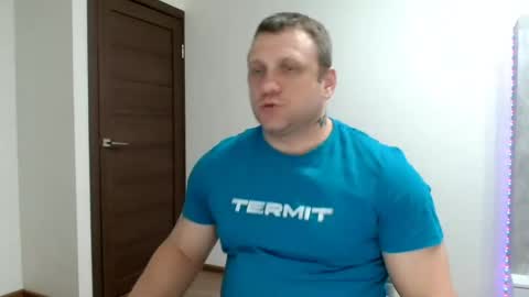 Snapshot of malchyshka chatting on 03-23-26, 04:00 malchyshka online show from 03-23-26, 04:00