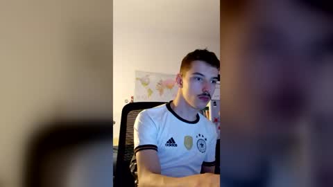 male20y online show from 06-14-26, 10:45