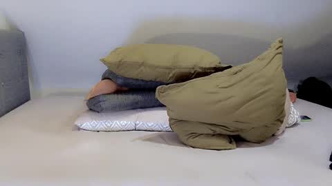 Snapshot of malepawg chatting on 10-17-25, 08:55 Pawg phat ass white guy online show from 10-17-25, 08:55