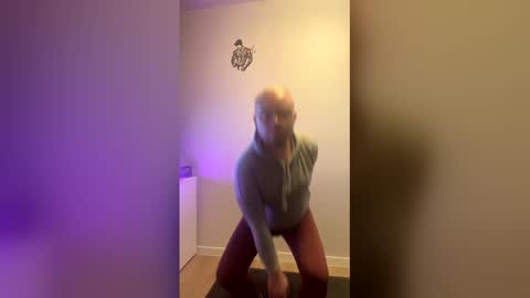 malfoj374328 online show from 12-05-25, 09:18