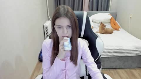 Snapshot of malia__hale chatting on 10-16-25, 12:11 Malia online show from 10-16-25, 12:11