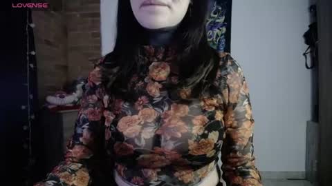 Snapshot of maliceinwonderland25 chatting on 06-16-26, 02:58 Alice Asylum online show from 06-16-26, 02:58