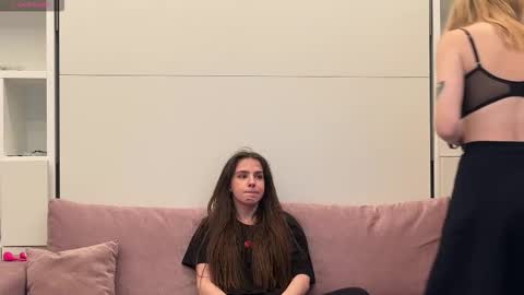 Snapshot of maliinka chatting on 09-13-25, 07:35 Malinka online show from 09-13-25, 07:35