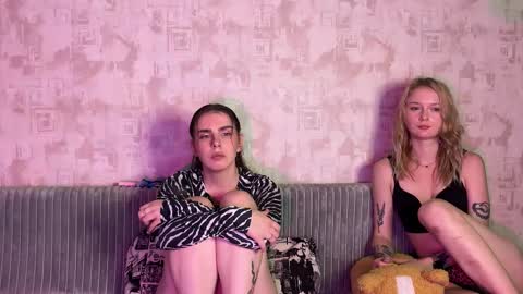 Snapshot of maliinka chatting on 09-20-25, 07:04 Malinka online show from 09-20-25, 07:04