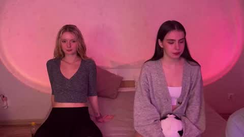 Snapshot of maliinka chatting on 10-20-25, 07:14 Malinka online show from 10-20-25, 07:14