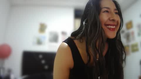 Snapshot of malishka_fox chatting on 11-16-25, 02:39 Malishka online show from 11-16-25, 02:39