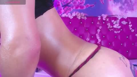 Snapshot of malory_cortez chatting on 11-04-25, 03:27 Malory online show from 11-04-25, 03:27