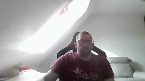 Snapshot of malou2927 chatting on 12-02-24, 01:24 breton online show from 12-02-24, 01:24