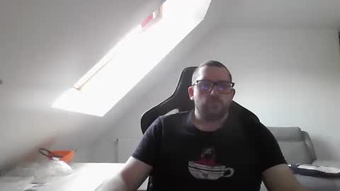 Snapshot of malou2927 chatting on 12-09-24, 10:22 breton online show from 12-09-24, 10:22